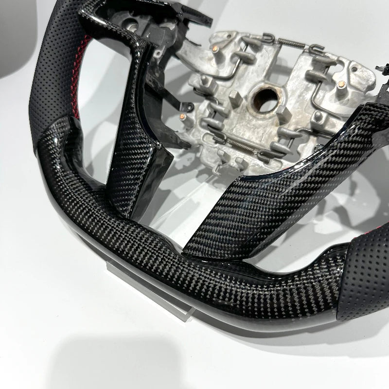Carbon Fiber Steering Wheel for Pontiac G8 / Holden Commodore VE-VF / Chevrolet SS – Red Accents