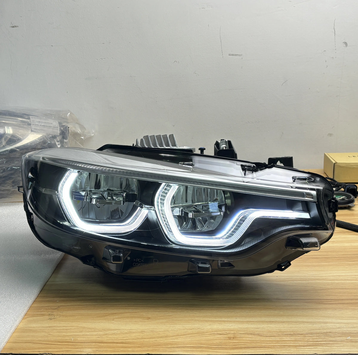 IKON V2 Style F32 F33 F36 4 Series F80 M3 F82 M4 LED Dual Color White/Yellow Headlights for BMW 425i 428i 430i 435i